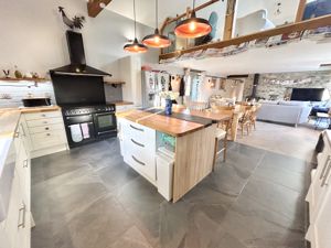 Photo 9- click for photo gallery